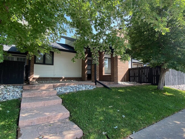 Ranch Level Home Near Wash Park Available ... - Ranch Level Home Near Wash Park Available ...