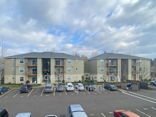 Building Photo - 515 Catron St N Rental