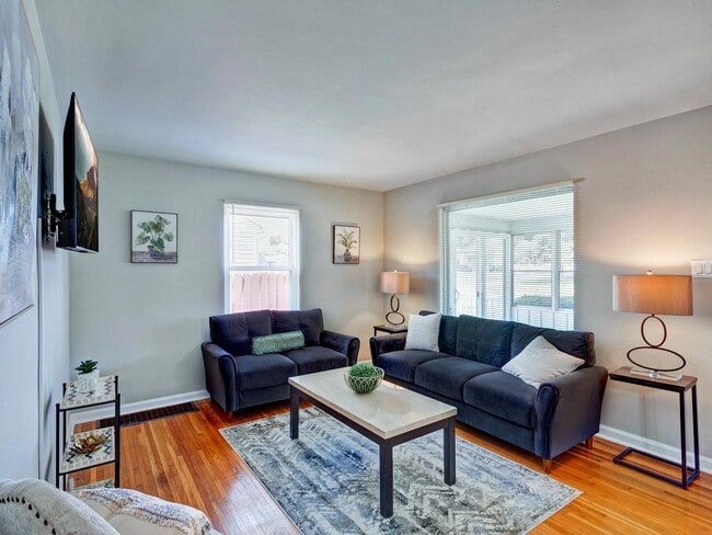 Photo - 1748 N Bancroft St House