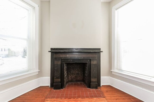 Photo - 1003 W Main St Unit 1