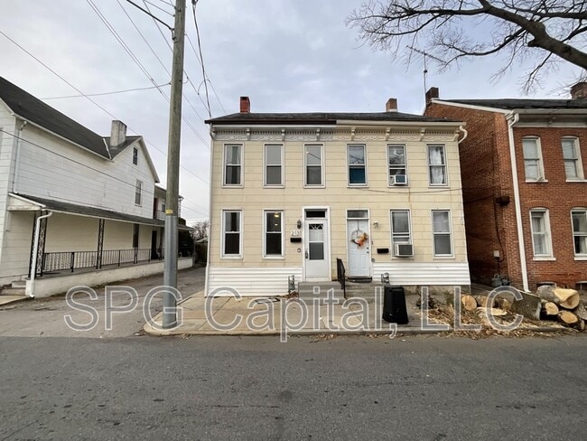 Building Photo - 213 Jefferson Ave