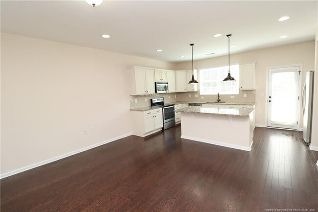 Photo - 1405 Regents Ln