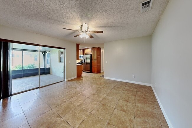 Photo - 1016 Manchester Cir