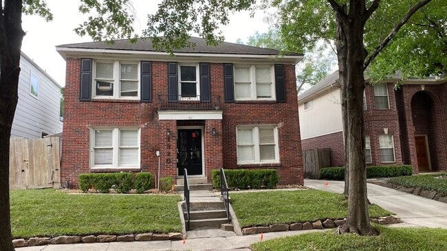 Building Photo - 1320 W Pierce St Unit 4