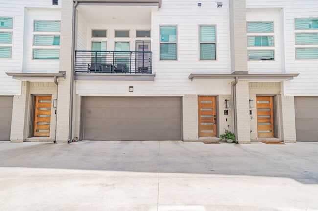 Photo - 4706 Virginia Ave Townhome