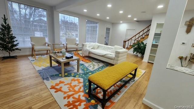 Building Photo - 150 E Walnut St