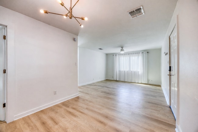 Photo - 5407 Spring Meadow Rd