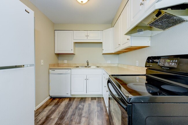 Building Photo - 8721 W 62nd Ave Unit 8723