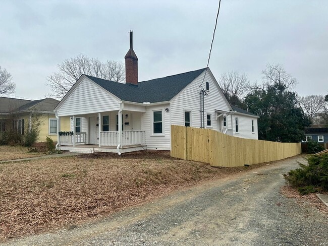 Photo - Remodeled 2 Bed & 1 Bath Home in Downtown Durham with Fenced yard!