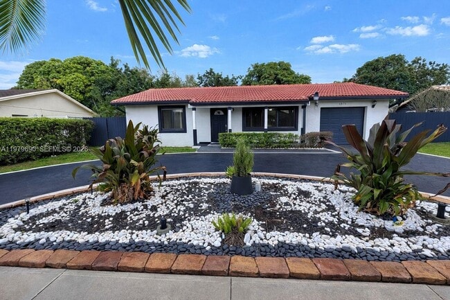 Photo - 6875 SW 148th Ct