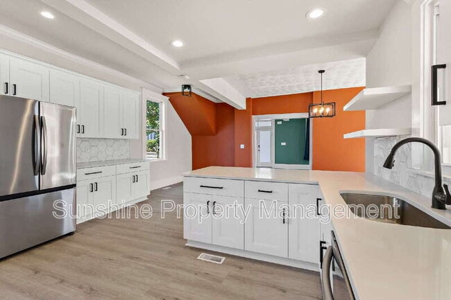 Photo - 110 S Willard Ave