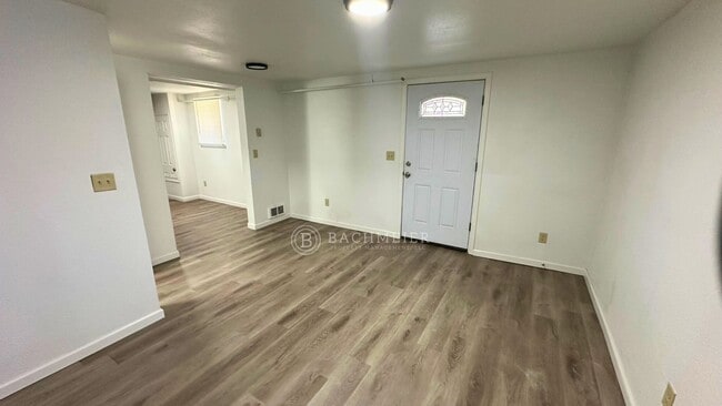 Photo - 415 SW 7th St Unidad D