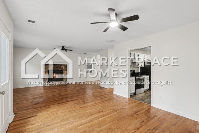 3252 Greenhill Ct