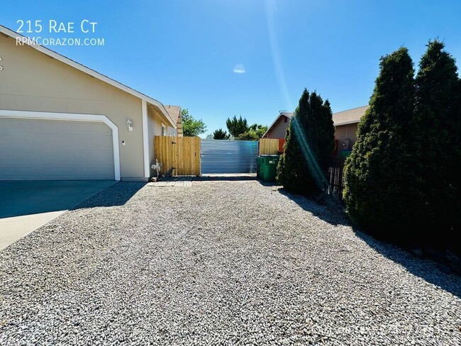 Photo - 215 Rae Ct