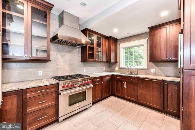 Building Photo - 209 W Myrtle St