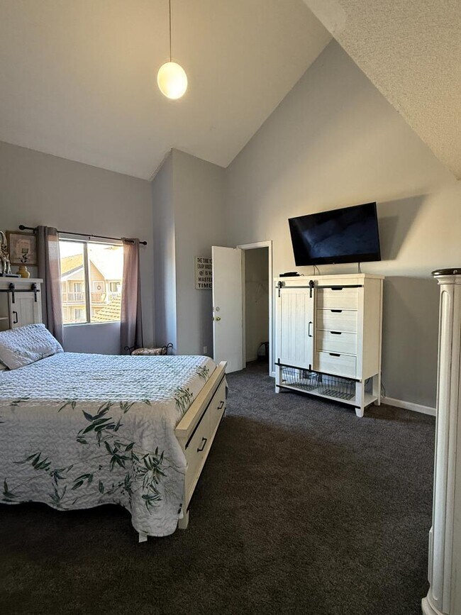 Photo - 1095 Plantation Dr W