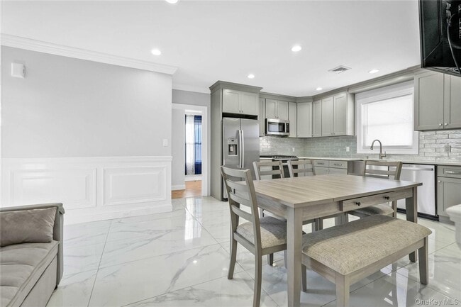 Photo - 24 Jefferson Ave