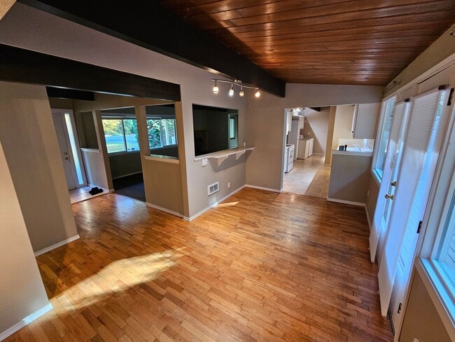 Photo - 8827 - Garland Unit Main Home