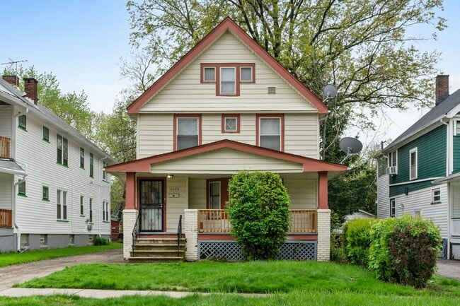 Photo - 14608 Alder Ave
