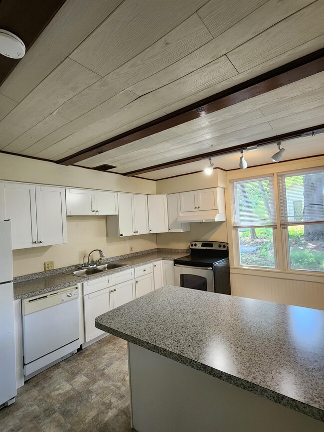 Photo - 29 N Prince St