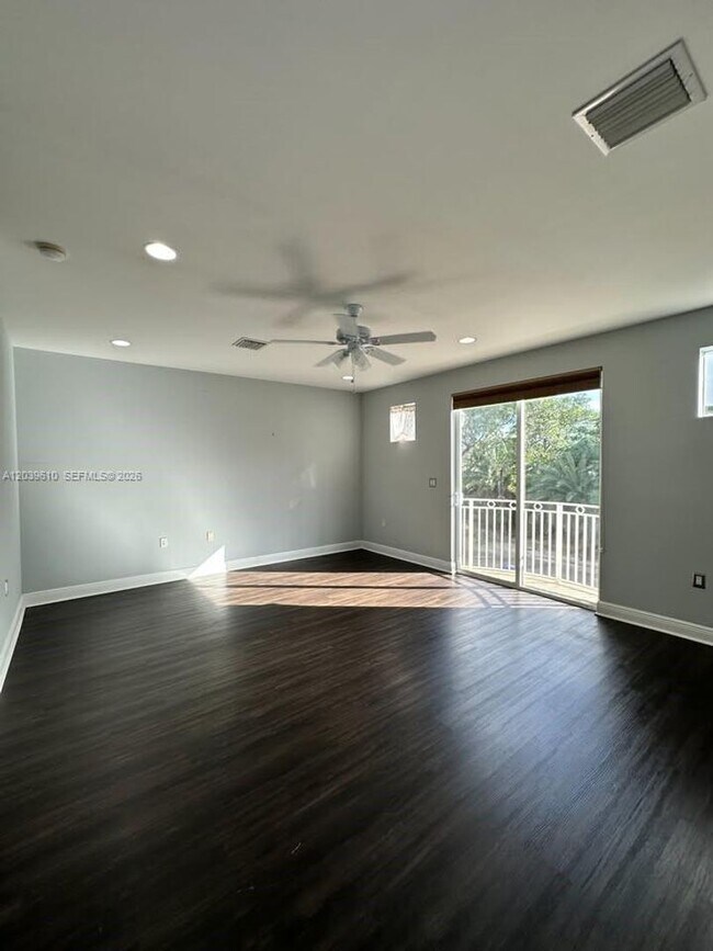 Photo - 409 SW 5th St