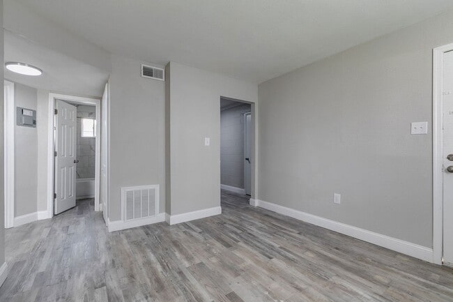 Photo - 1901-1915 Whitcomb