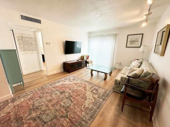 Photo - 1700 SW 16th Ct Unidad ID1359106P