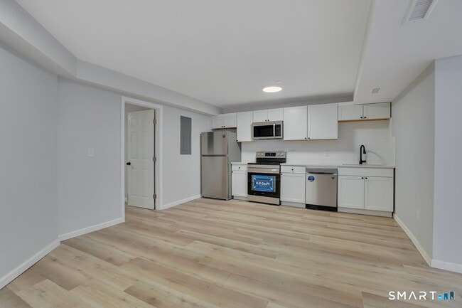 Photo - 192 Hartford Rd Unit F