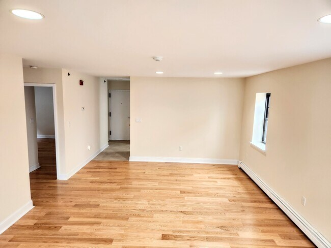 Photo - 316 Halstead Ave Unit 2