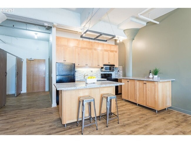 Photo - Historic Irving Street Lofts In The Pearl District - Top Floor Unit w/Parking/Rooftop Deck Unit ISL604