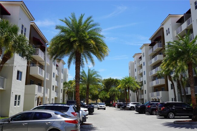 Building Photo - 11050 SW 196th St Unit 213 Rental