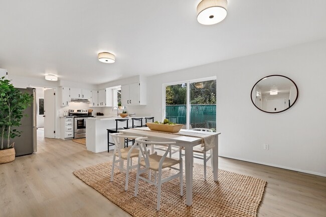 Cocina - 3601 NE 145th St