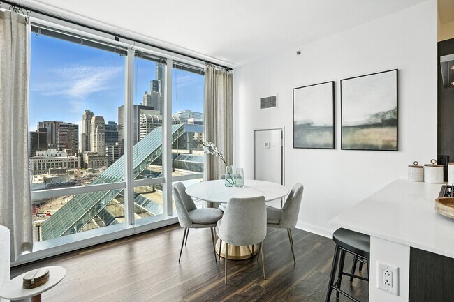 109 W Wacker Dr