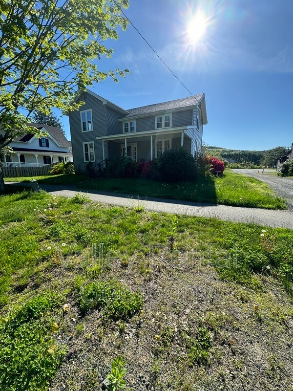 118 N Main St