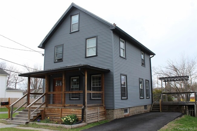 Building Photo - 295 Lucas Ave