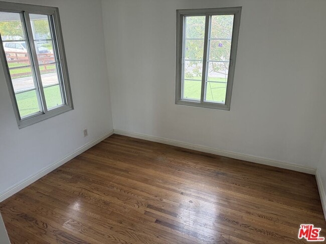 Photo - 6434 W 87th St