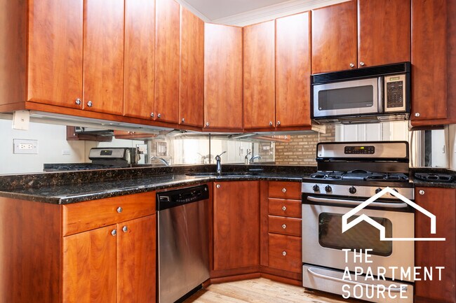 Photo - 626 W Roscoe St Unit 3B