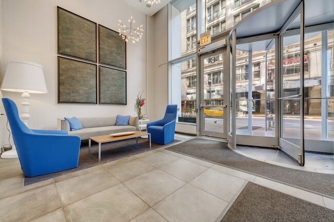 Photo - 8 E Randolph St Unit 1108