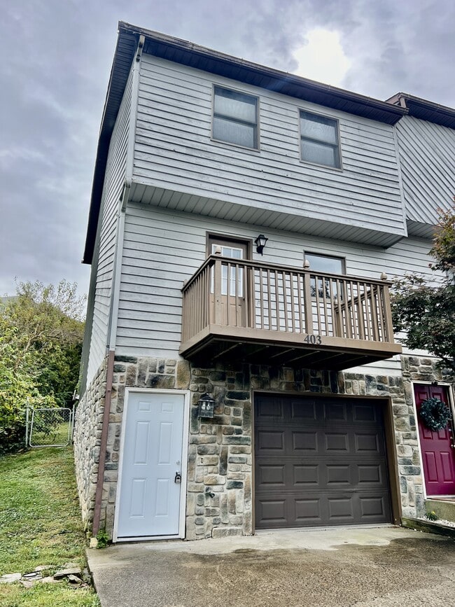 Photo - 403 Cedarstone Rd