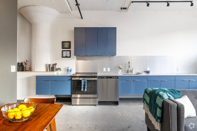 1HAB, 1BA - Cocina - Lofts at the Mac