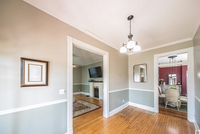 Photo - 315 Madison St