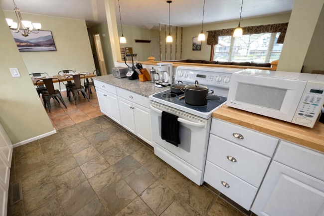 Photo - 6550 Tabor St