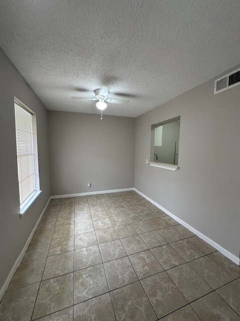 Dining-room - Gladefield Garden Apartments