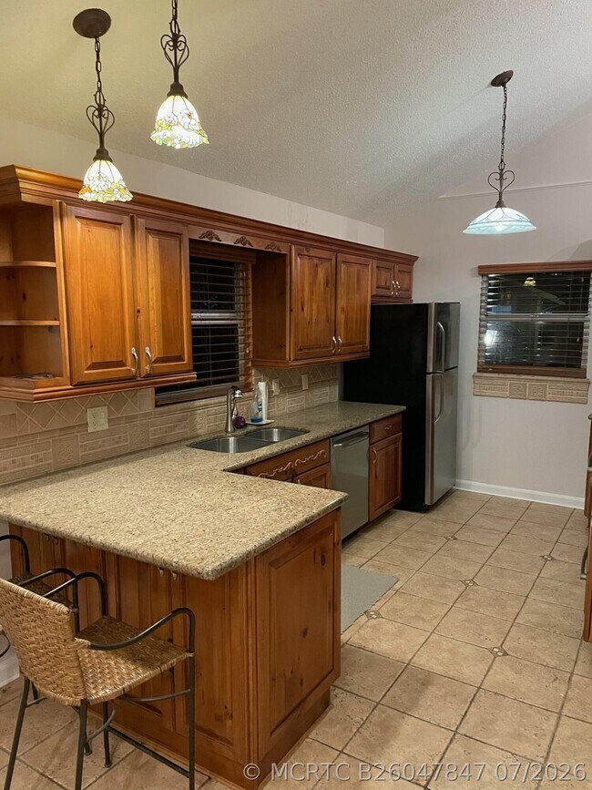 232 Maplecrest Cir