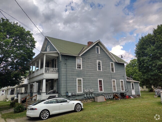 Building Photo - 708 Linden Pl Rental