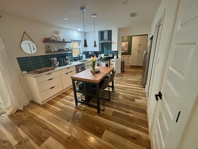 Photo - 2409 Princeton Dr