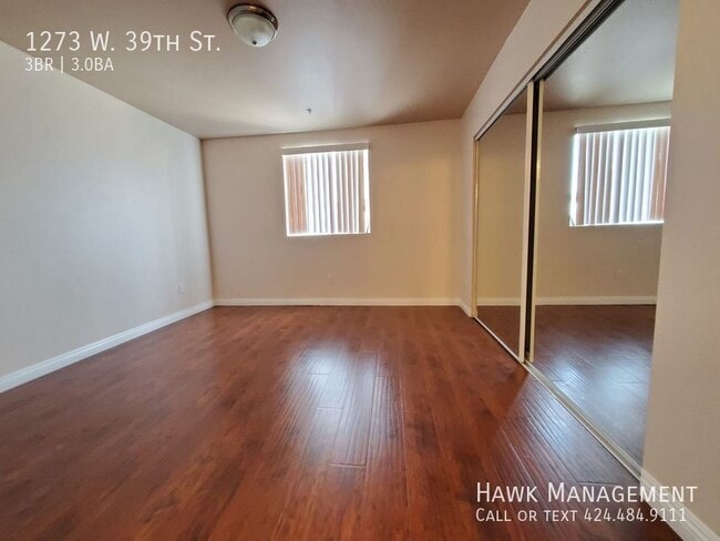 Photo - 1273 W 39th St