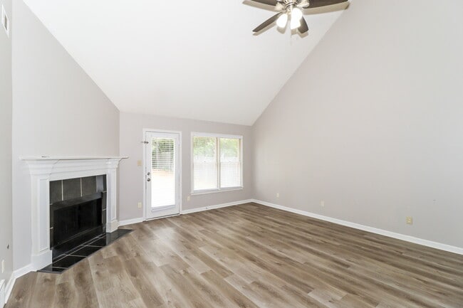 Photo - 1522 Appling Wood Cove S