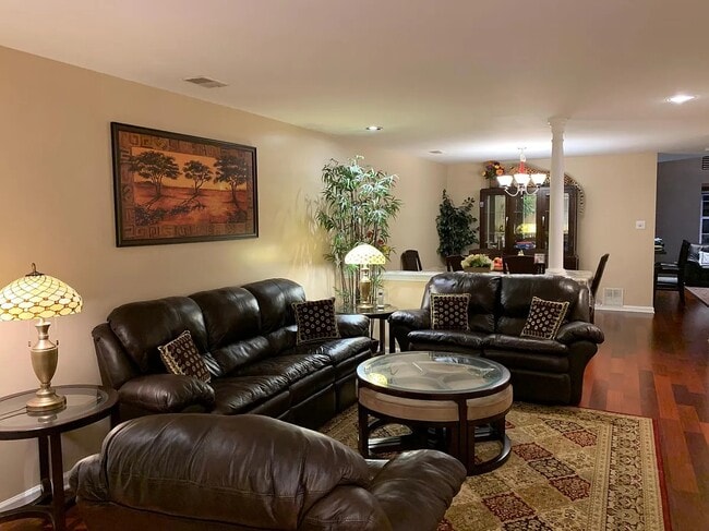 Photo - 304 Harvest Ln