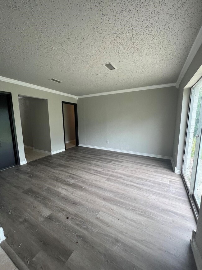 Photo - 10902 Jutland Rd